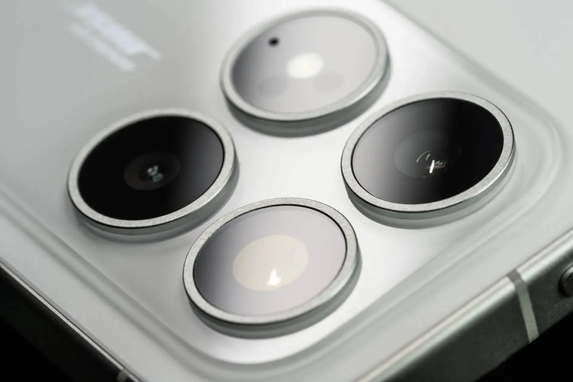 Redmi K90 Ultra Sızıntısı Yeni Nesil Amiral Gemisi Anlayışını Ortaya Koydu